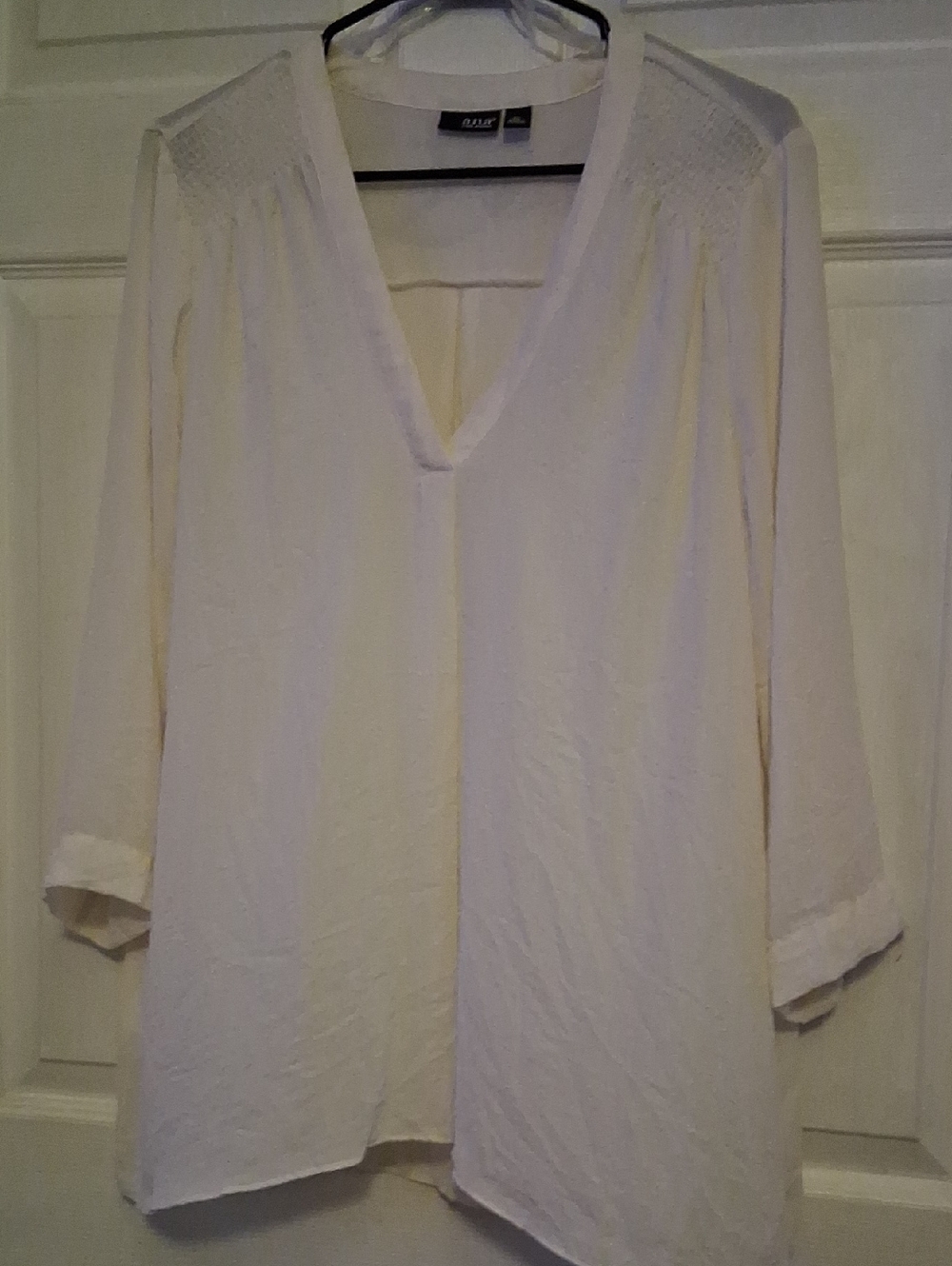 a.n.a Cream V-Neck Long Sleeve Tunic